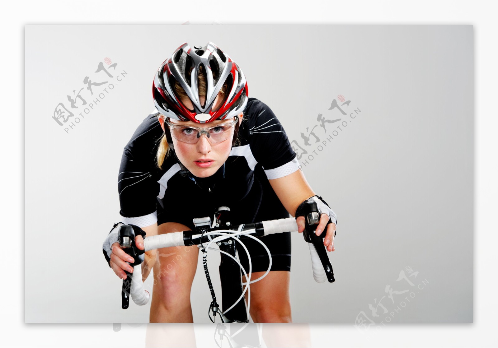 女子自行车运动员图片