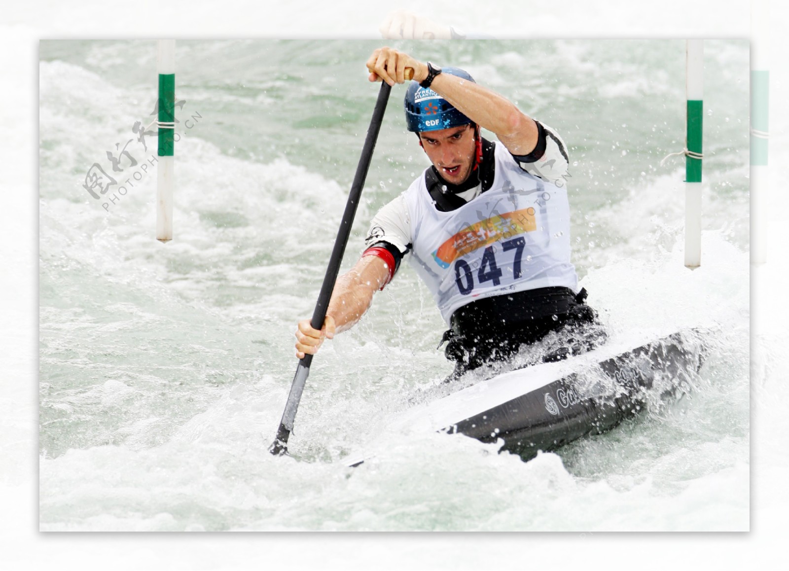 2008奥运会激流回旋单人划艇比赛图片