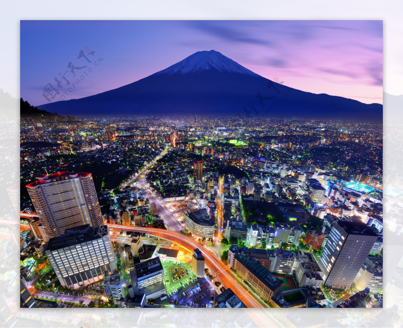 美丽的日本东京富士山夜景图片