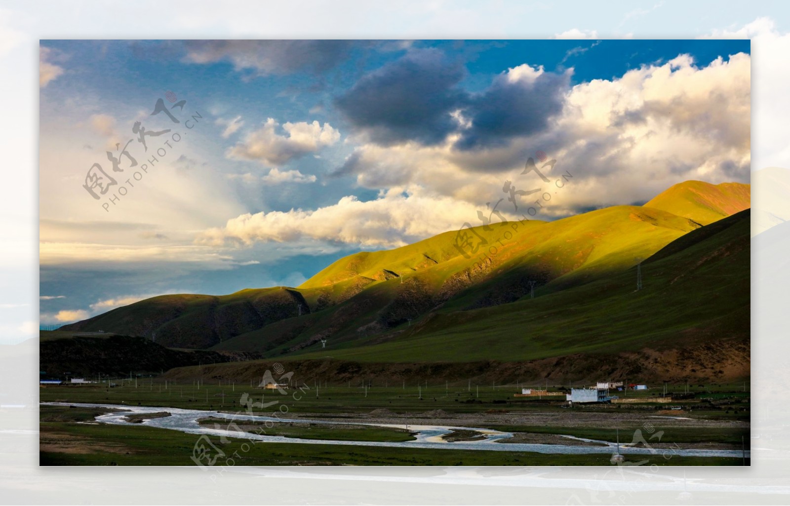 西藏念青唐古拉山脉风景