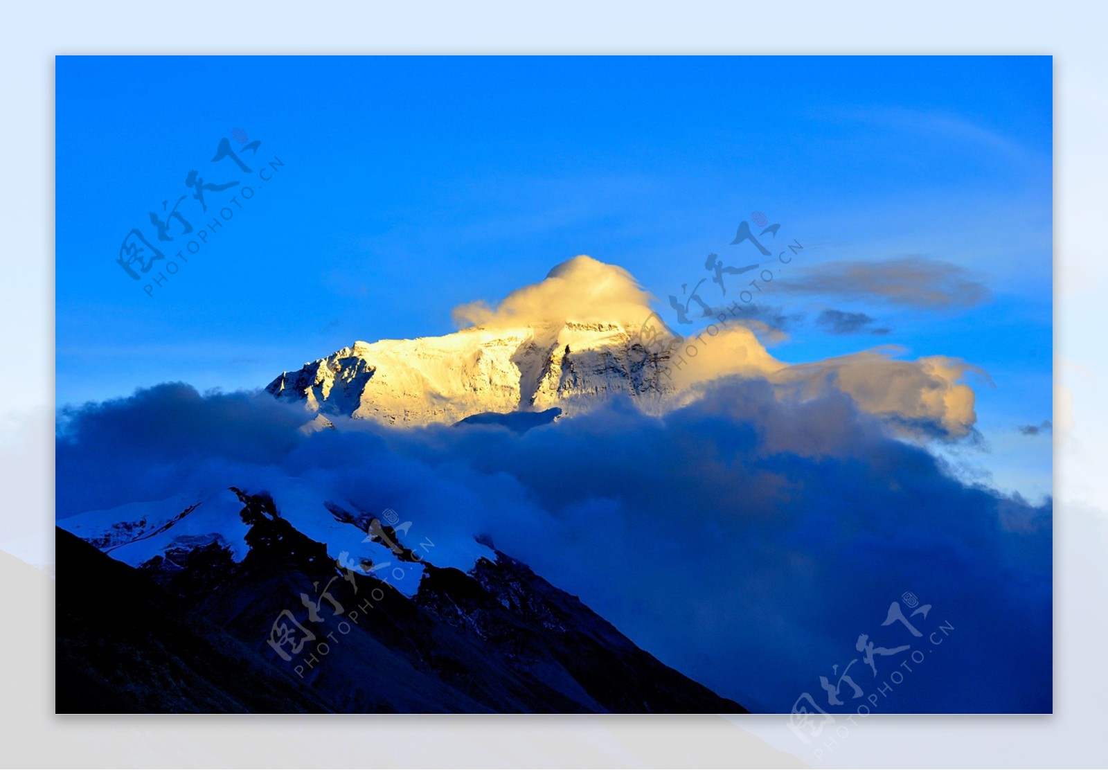 西藏珠穆朗玛峰风景