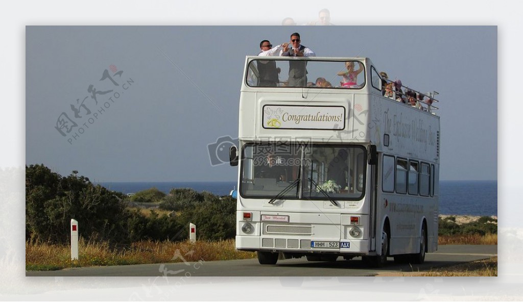 塞浦路斯的婚礼巴士