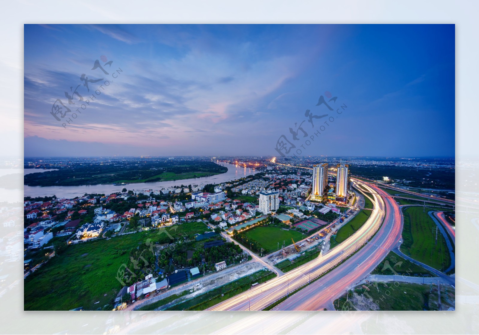 美丽城市公路夜景图片