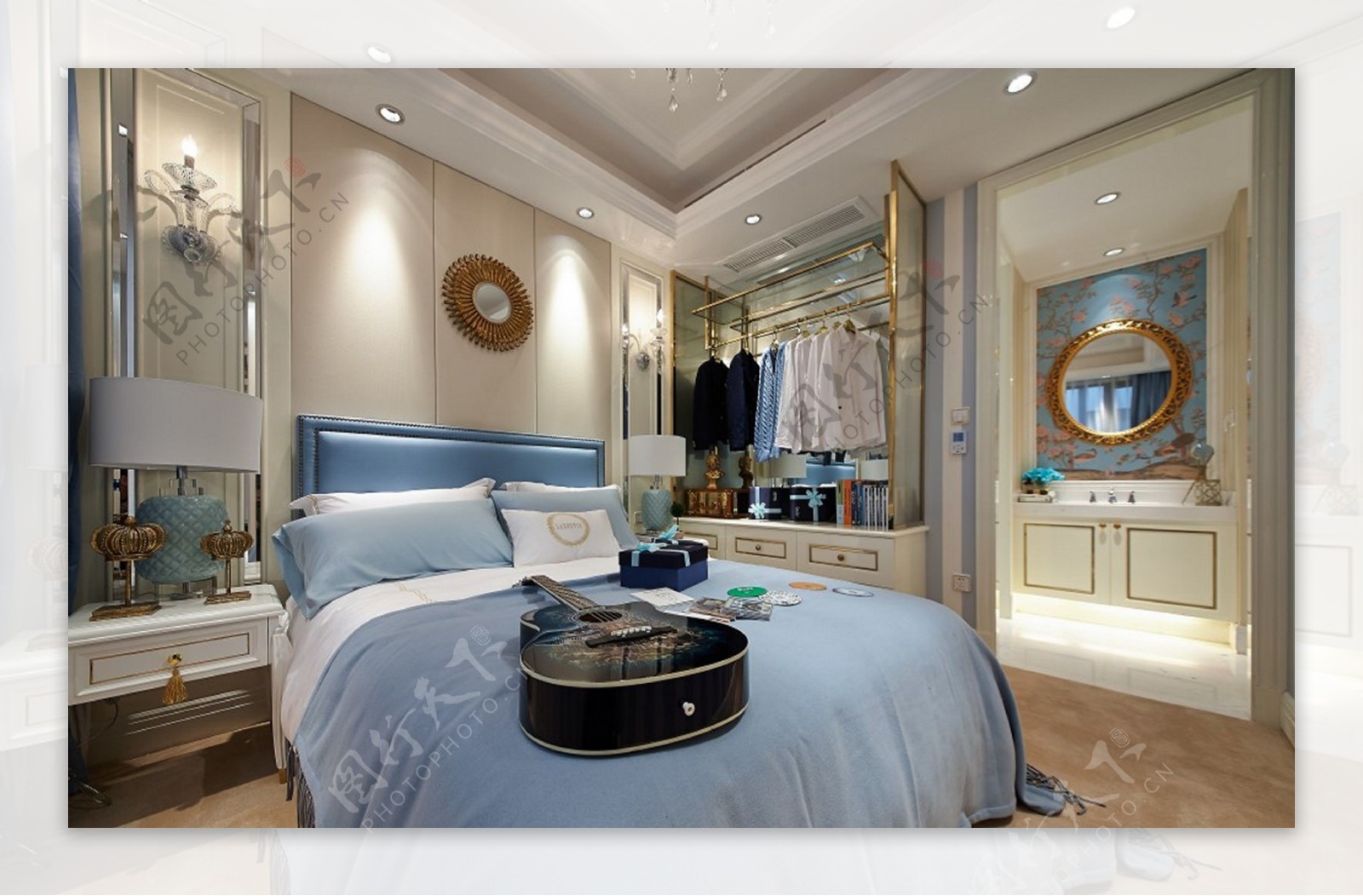 欧式卧室蓝色大床背景墙设计图
