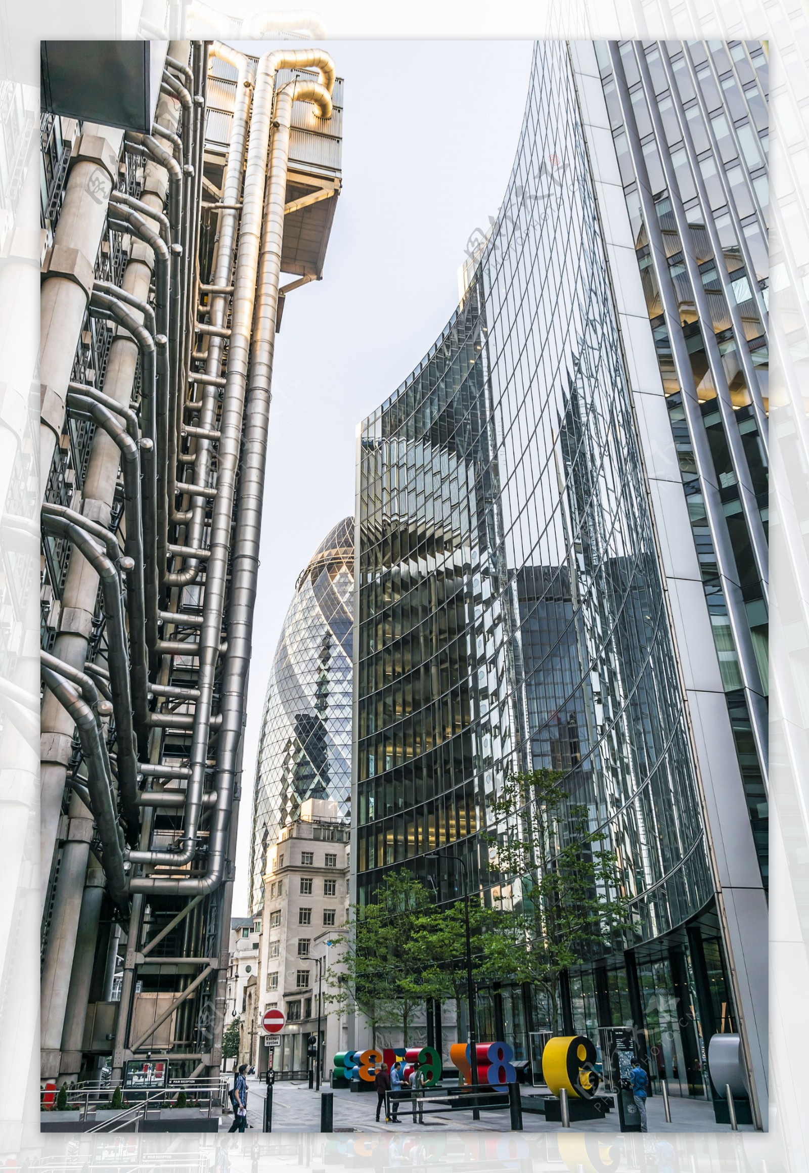 伦敦的高层建筑和街道图片