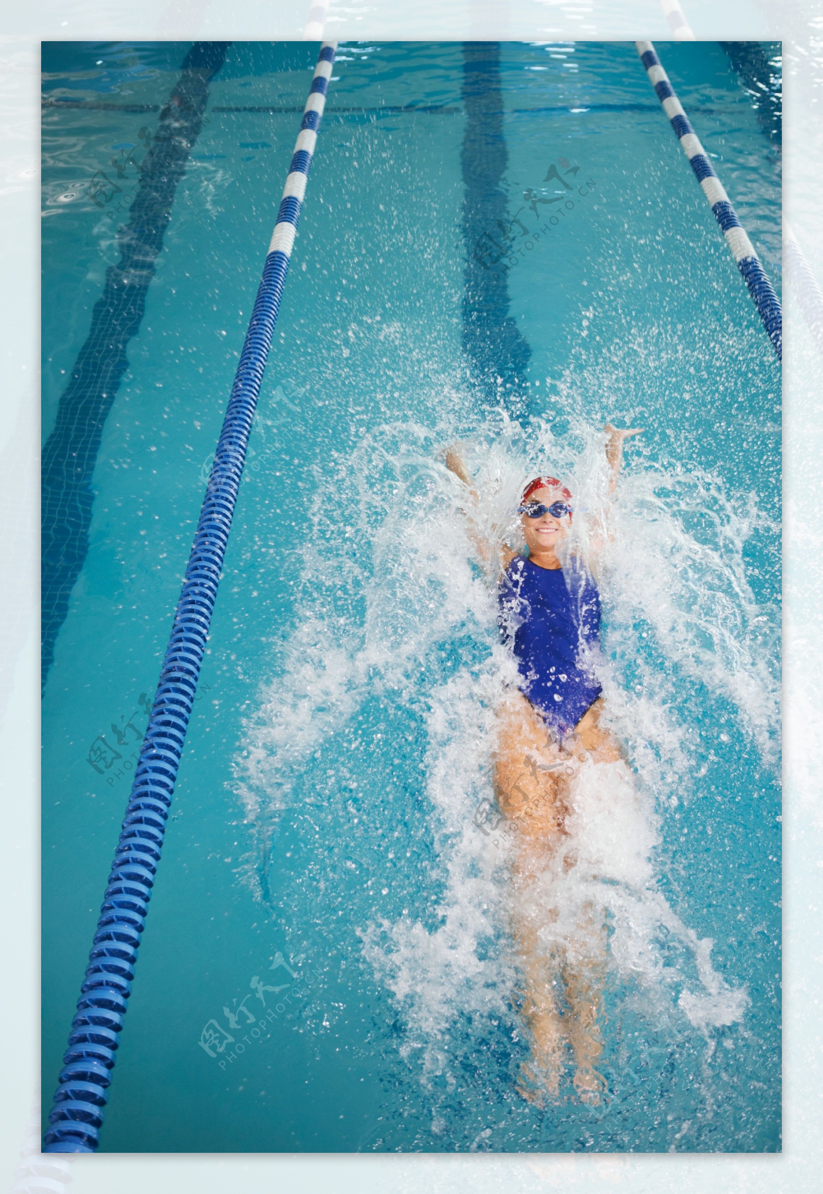 女性游泳运动员图片