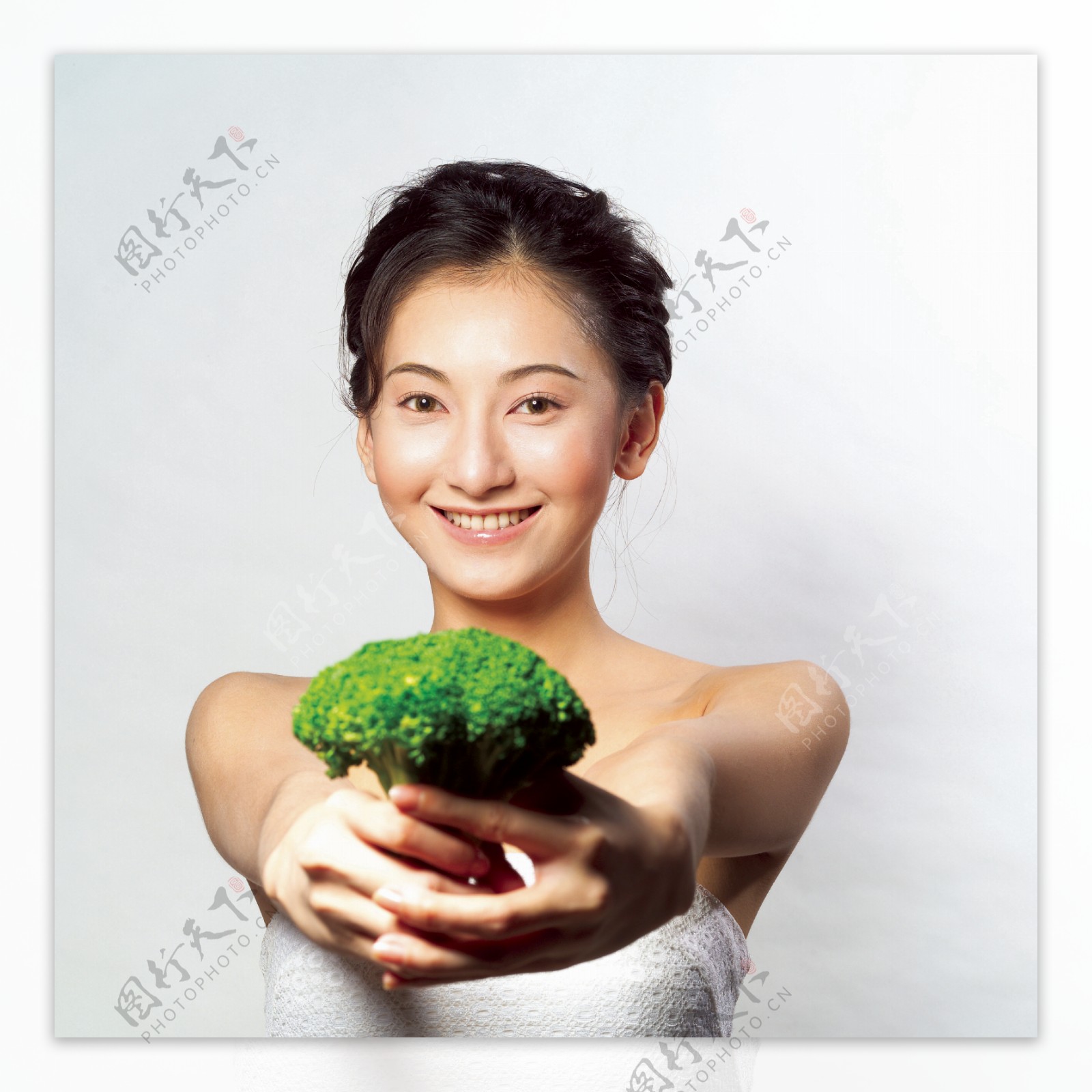 绿色蔬菜与美女图片图片