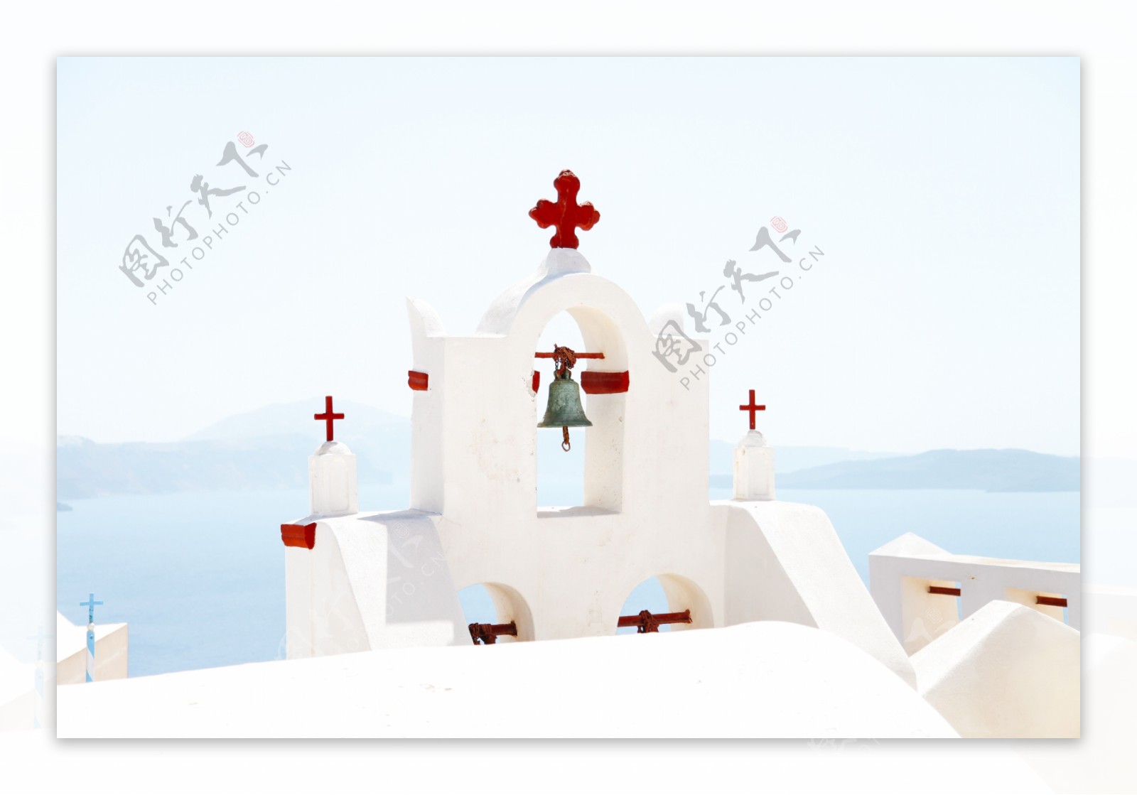 希腊白色教堂钟塔图片