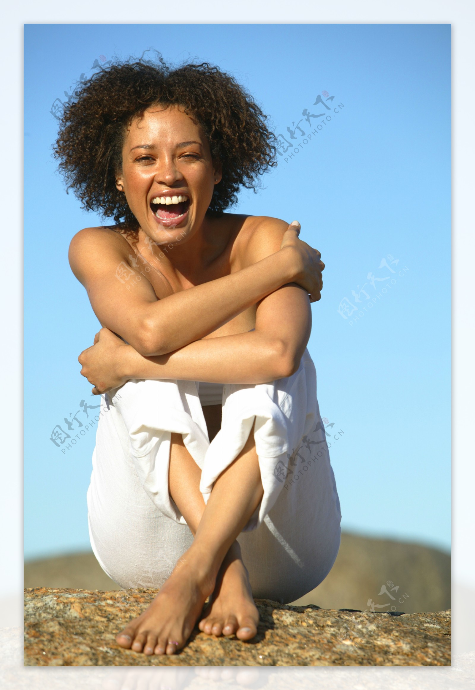 开心快乐的黑人美女图片
