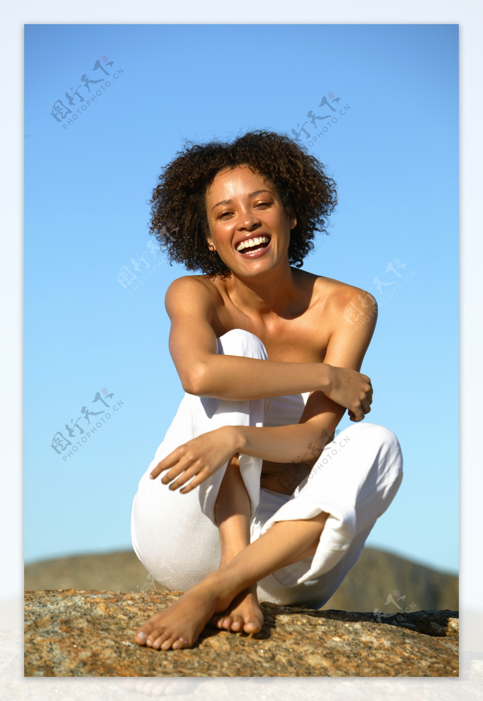 开心快乐的黑人美女图片