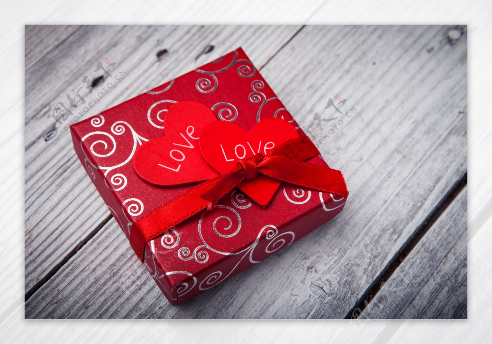 爱心情人节礼物盒图片