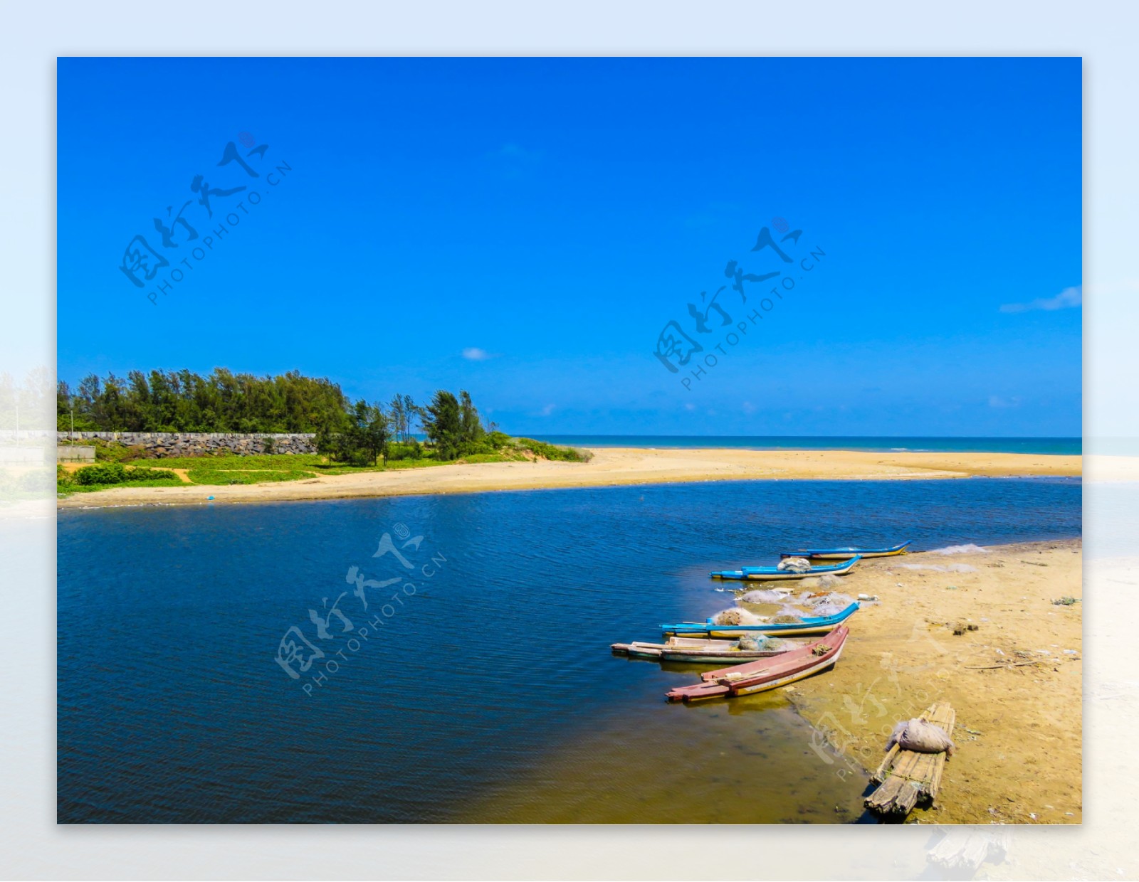 唯美海边小船风景图片