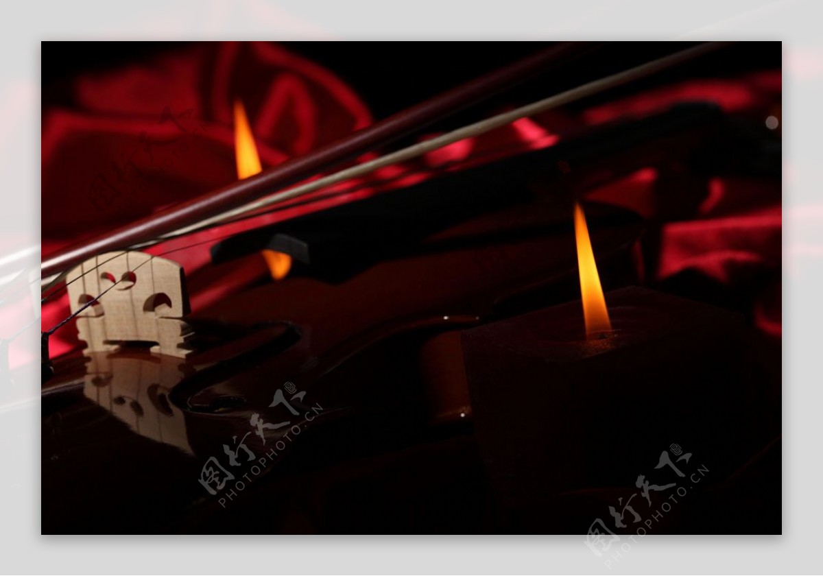 小提琴蜡烛图片