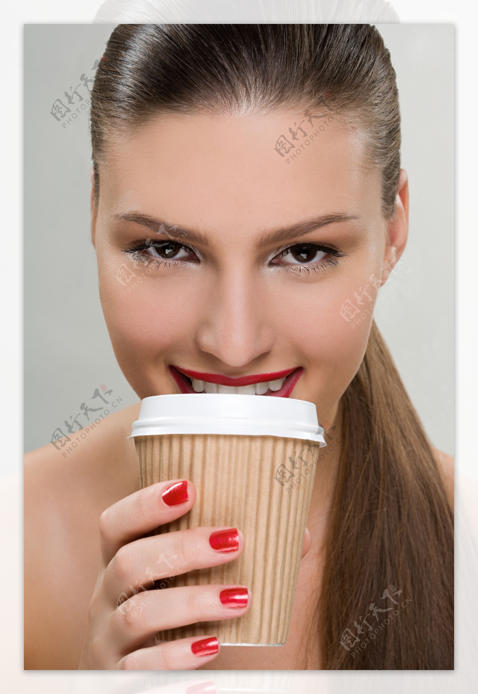 喝咖啡的时尚美女图片素材-编号26811477-图行天下