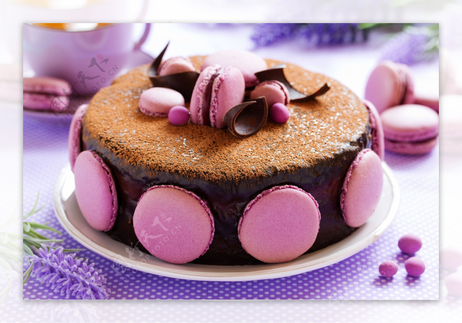豪华紫色生日蛋糕图片