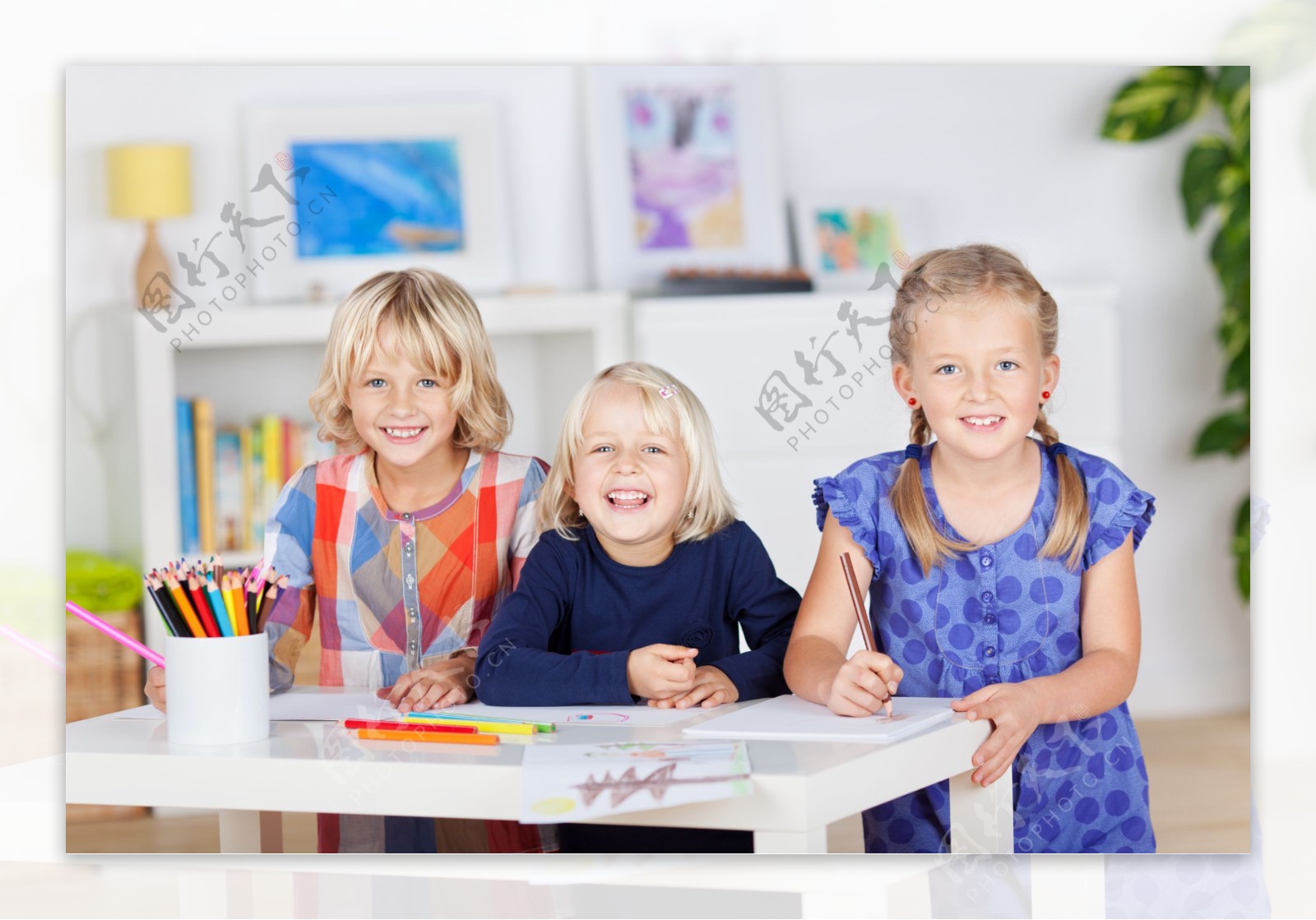 开心的学习的儿童图片