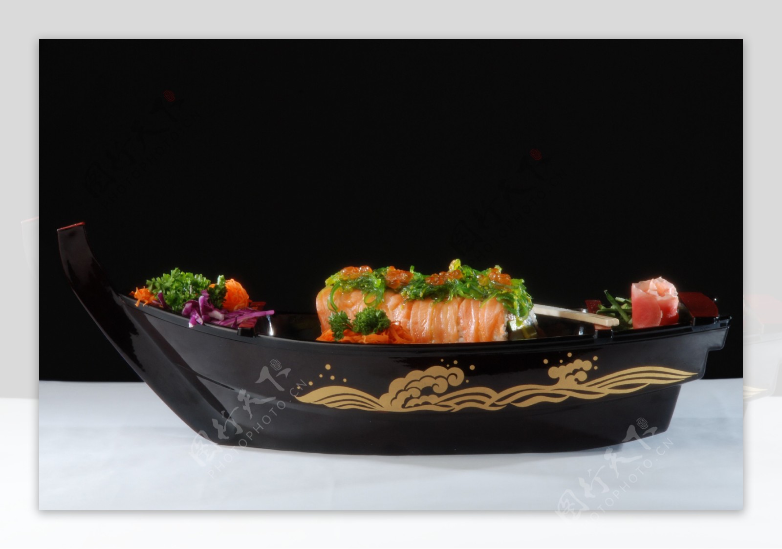 日式寿司船图片
