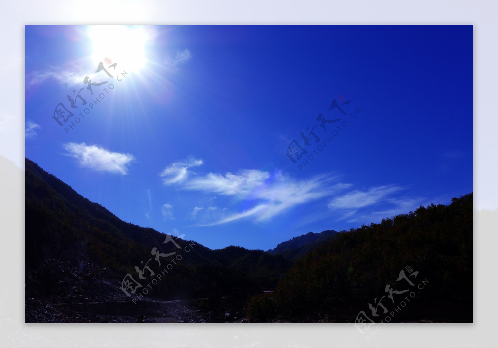 太行山的蓝天白云图片