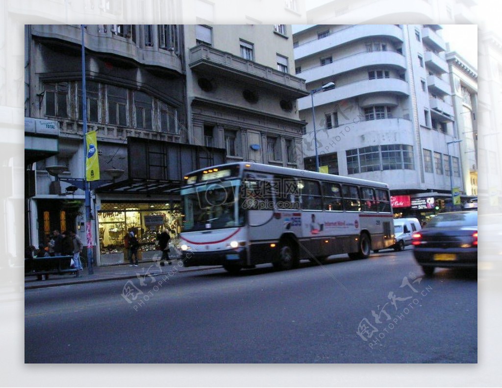 TrafficandPedestrians58.JPG