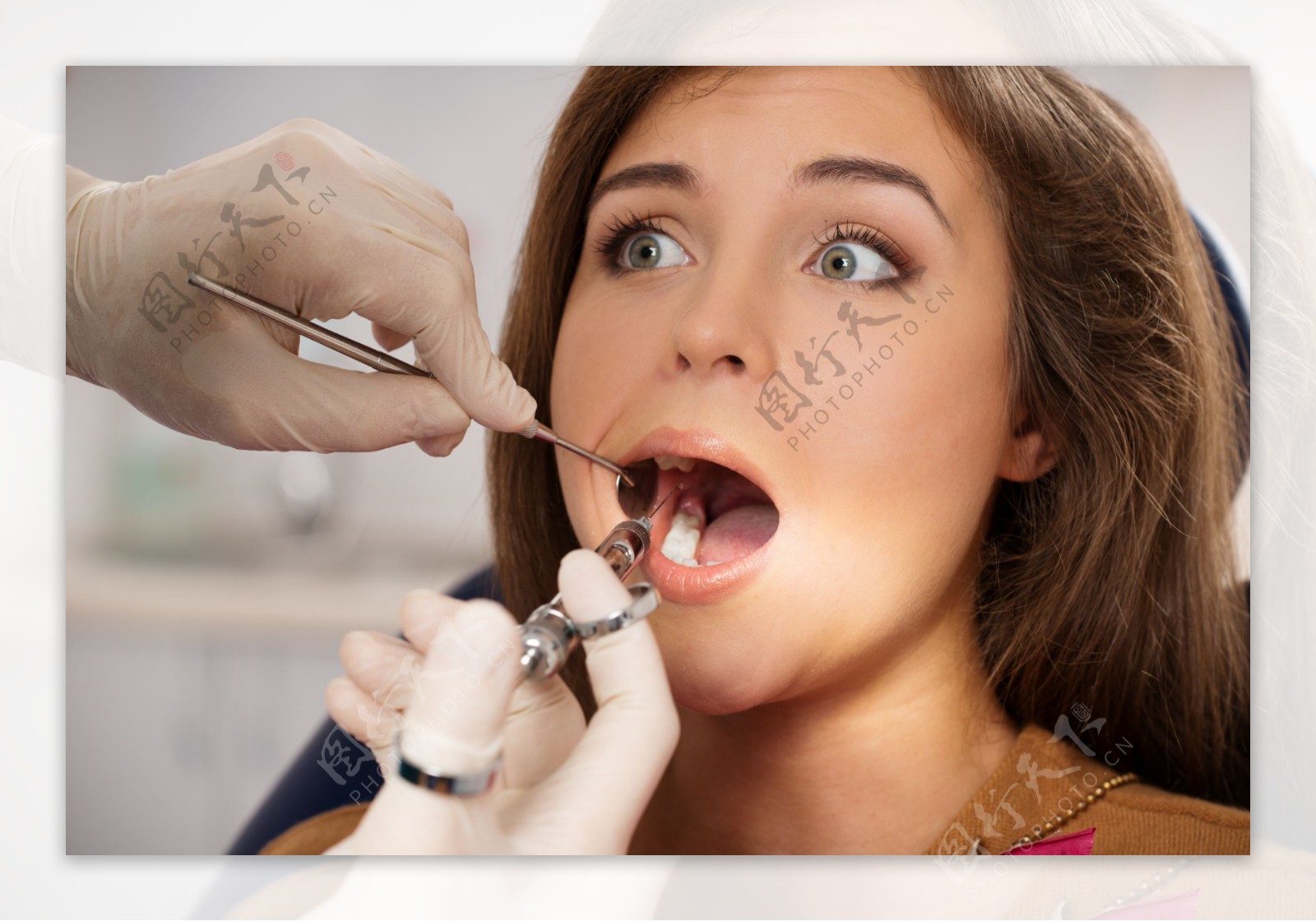 看牙医的外国女人图片
