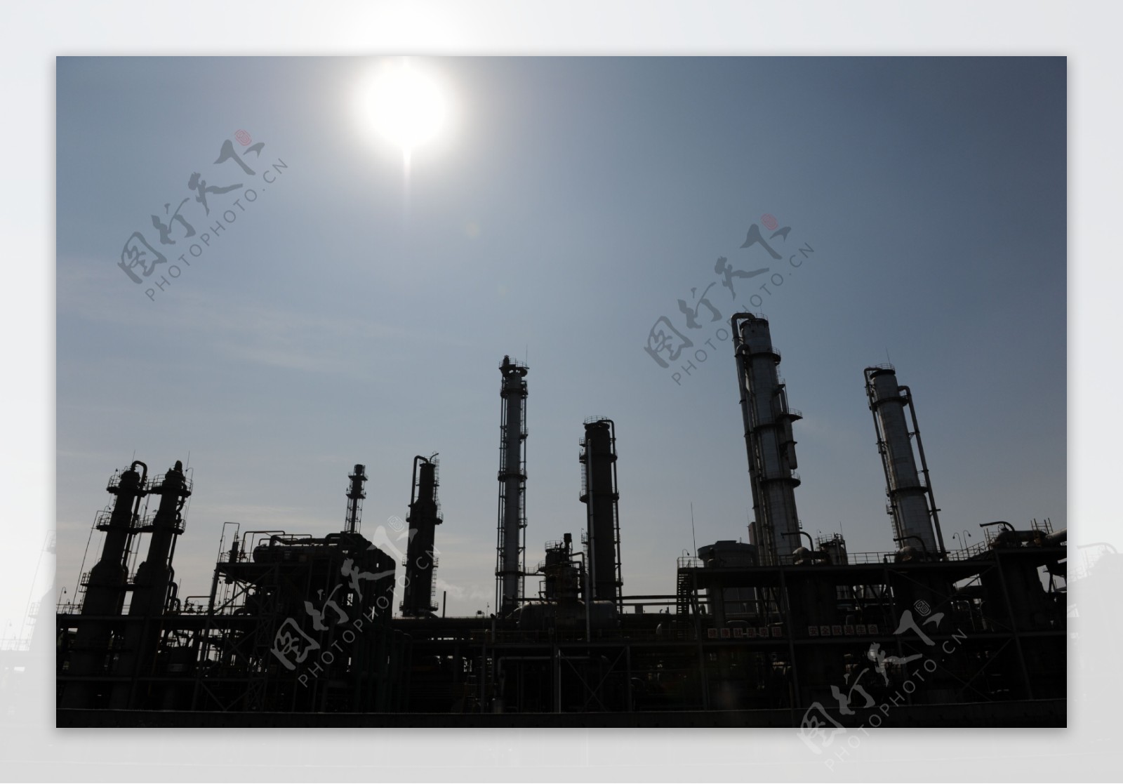 石油炼油厂图片