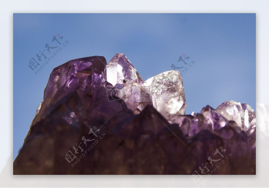 晶莹剔透的紫水晶