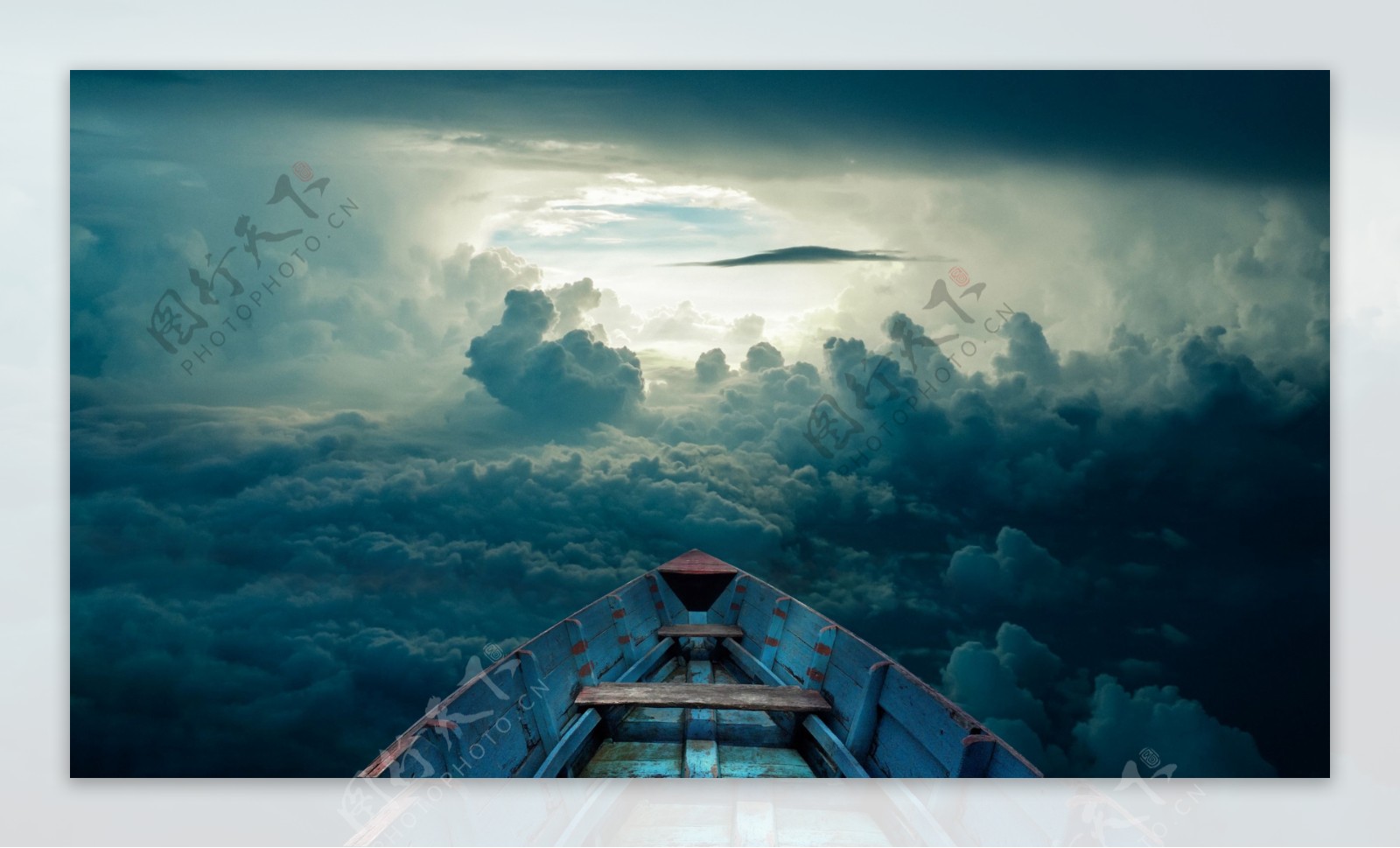 云海里的船背景海报设计