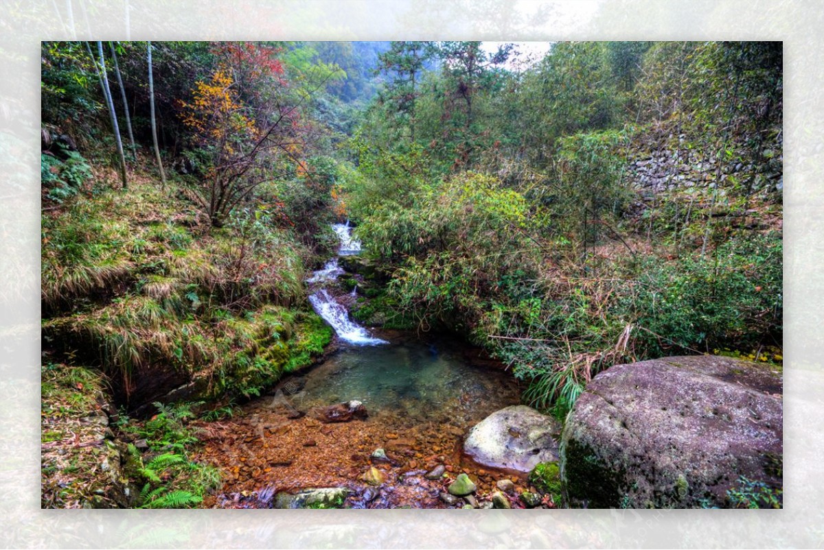 九华乡周公山村