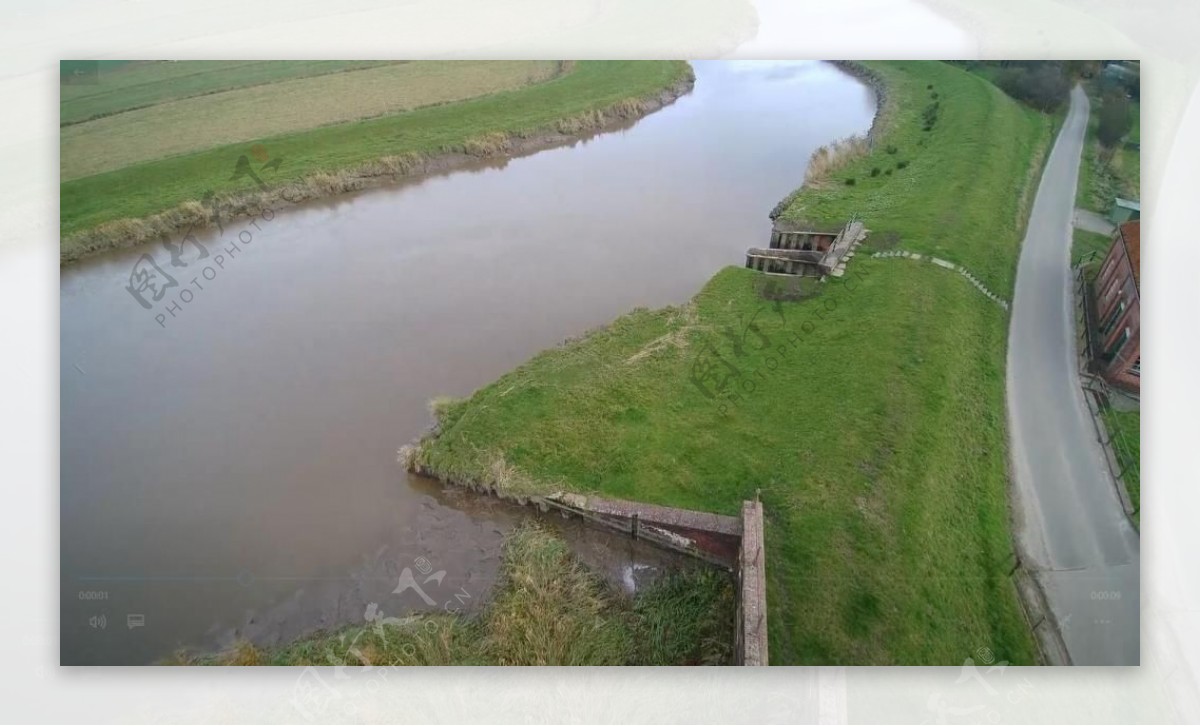 大气实拍农田里的河流视频素材