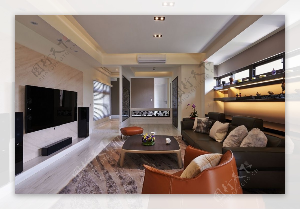 现代时尚客厅白色漆面电视柜室内装修效果图