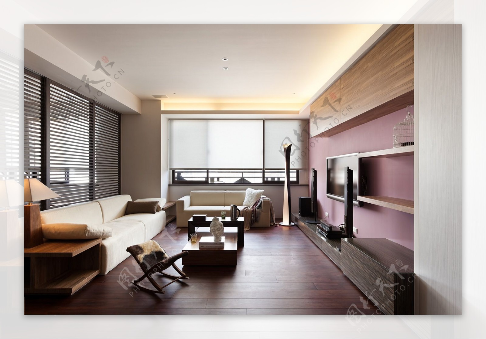 北欧时尚客厅紫红色地板室内装修JPEG图
