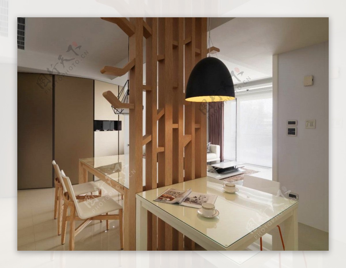 北欧时尚客厅木材隔断室内装修效果图