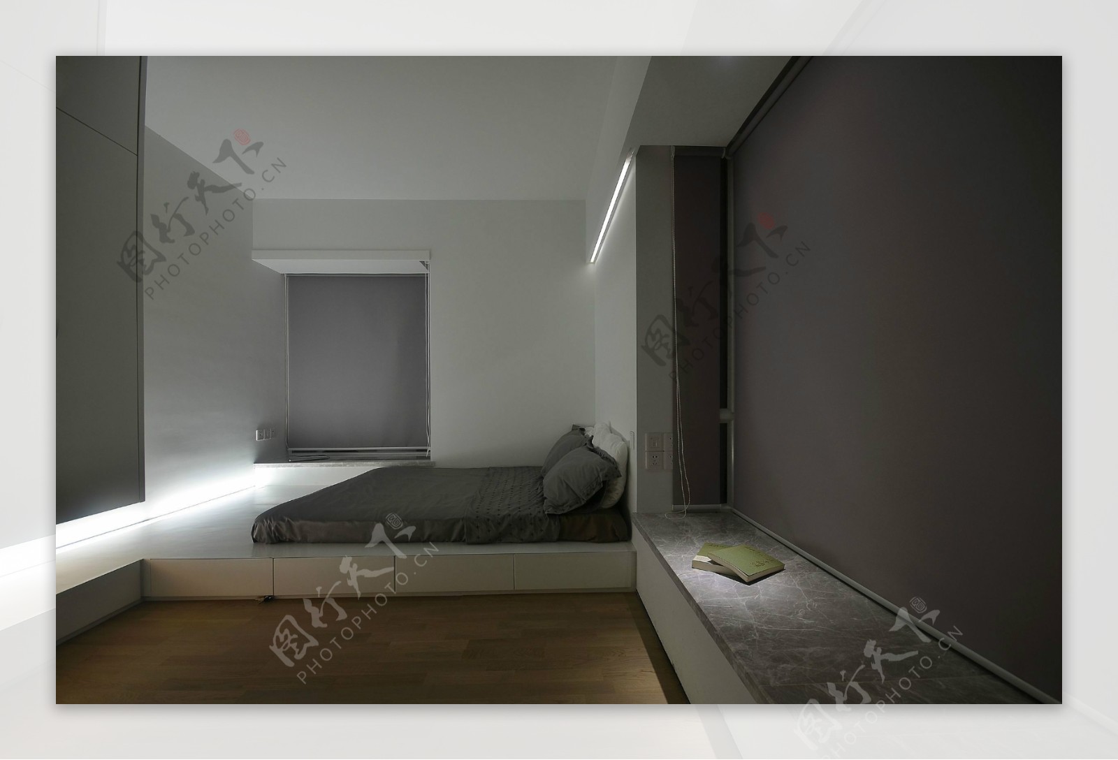 现代冷淡风卧室灰色背景墙室内装修效果图
