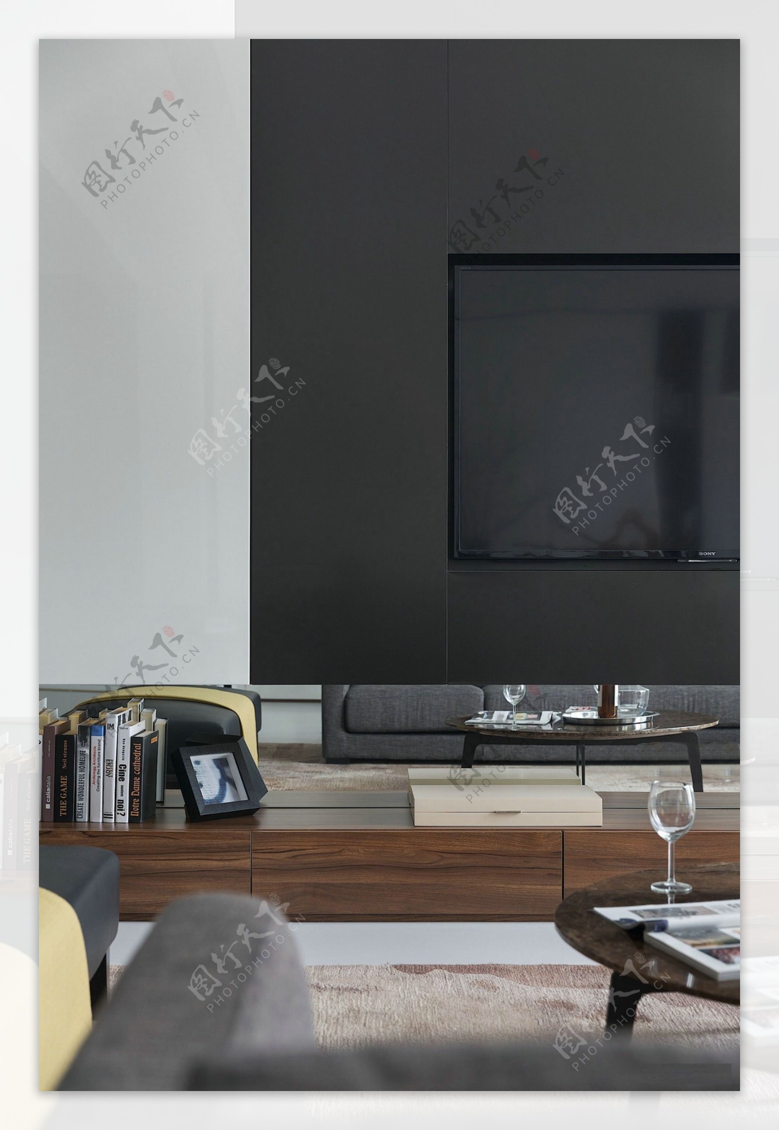 现代时尚客厅灰褐色背景墙室内装修效果图