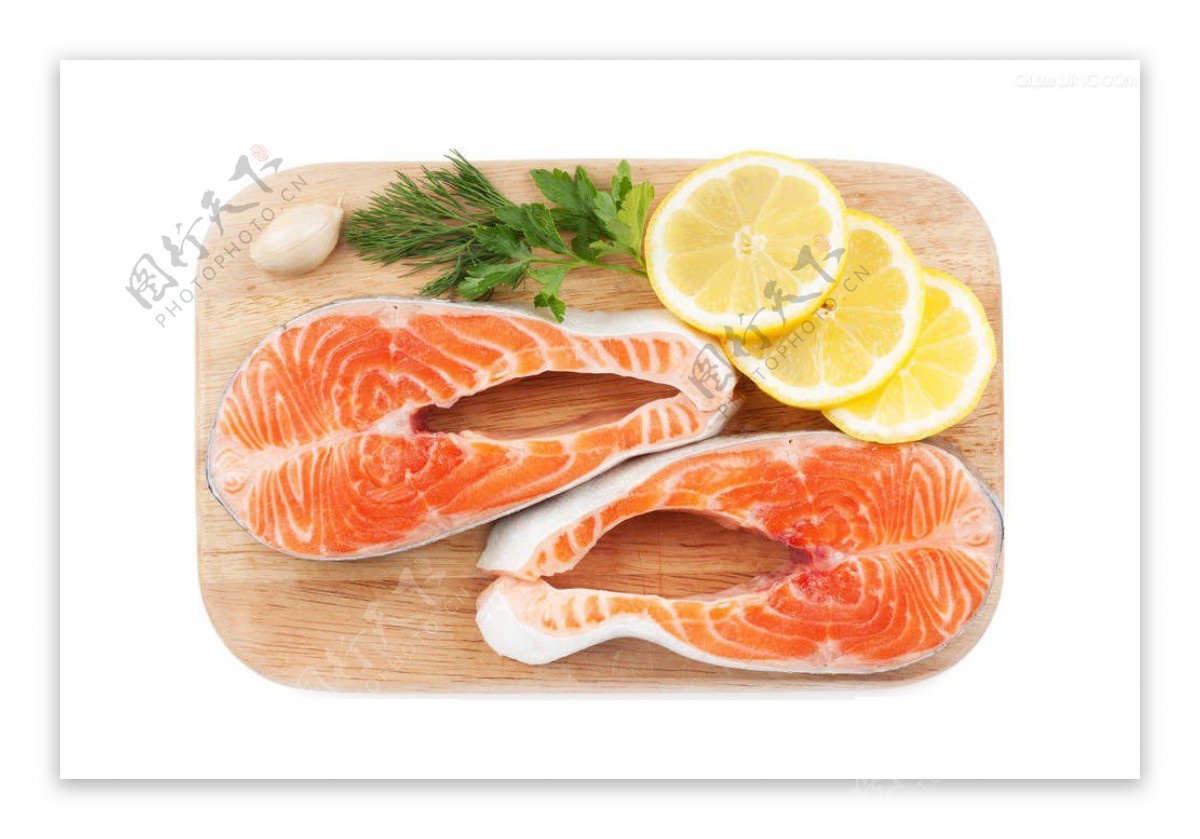 清新海鲜鱼肉料理美食产品实物
