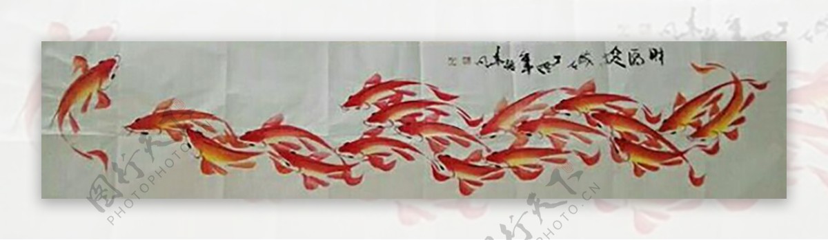 新疆画家傅华明一笔鱼绘画