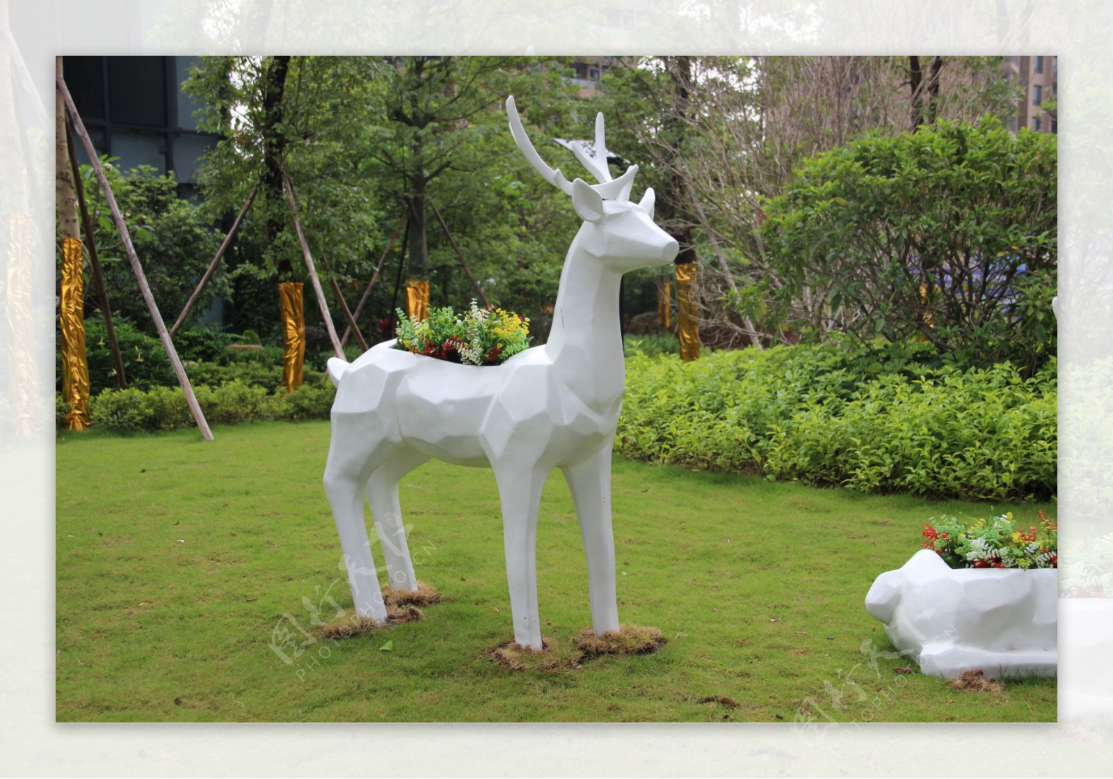 房地产园林草地鹿雕塑
