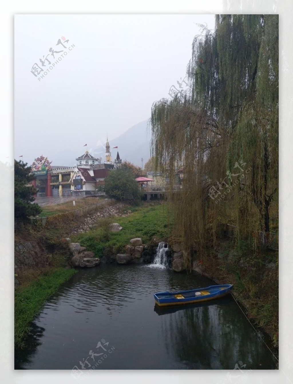 公园河道风景