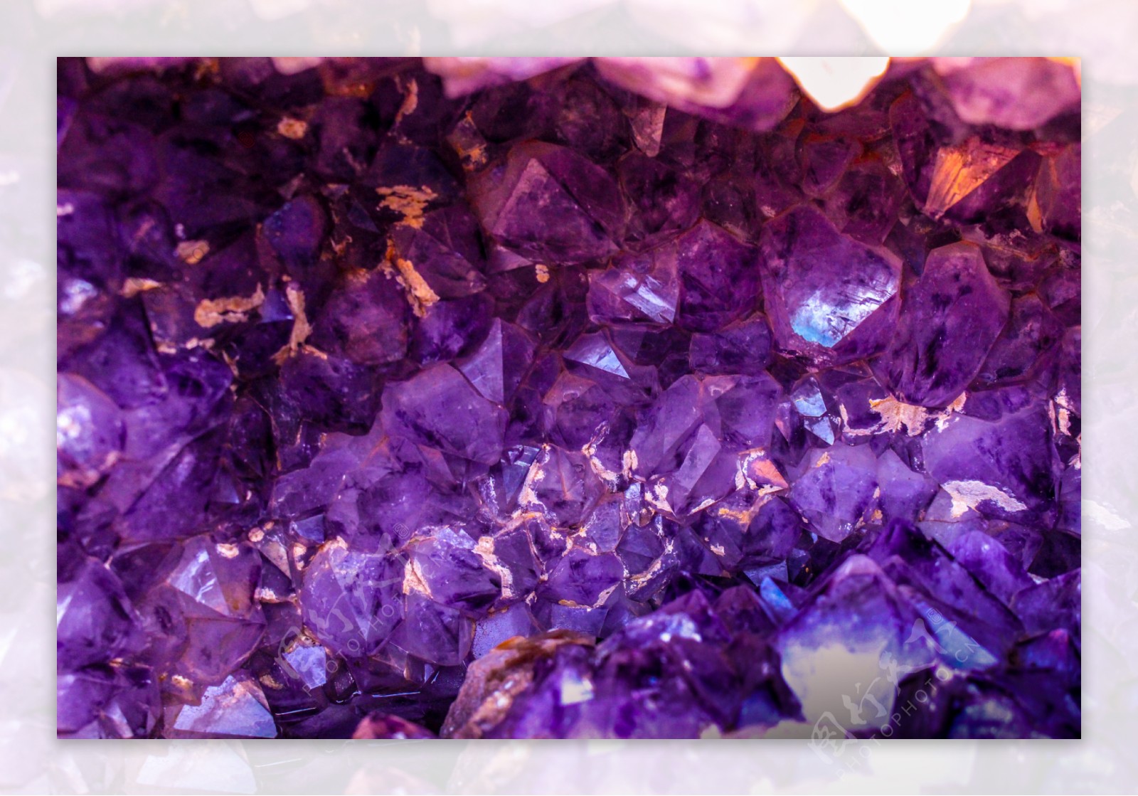 紫色水晶宝石背景素材