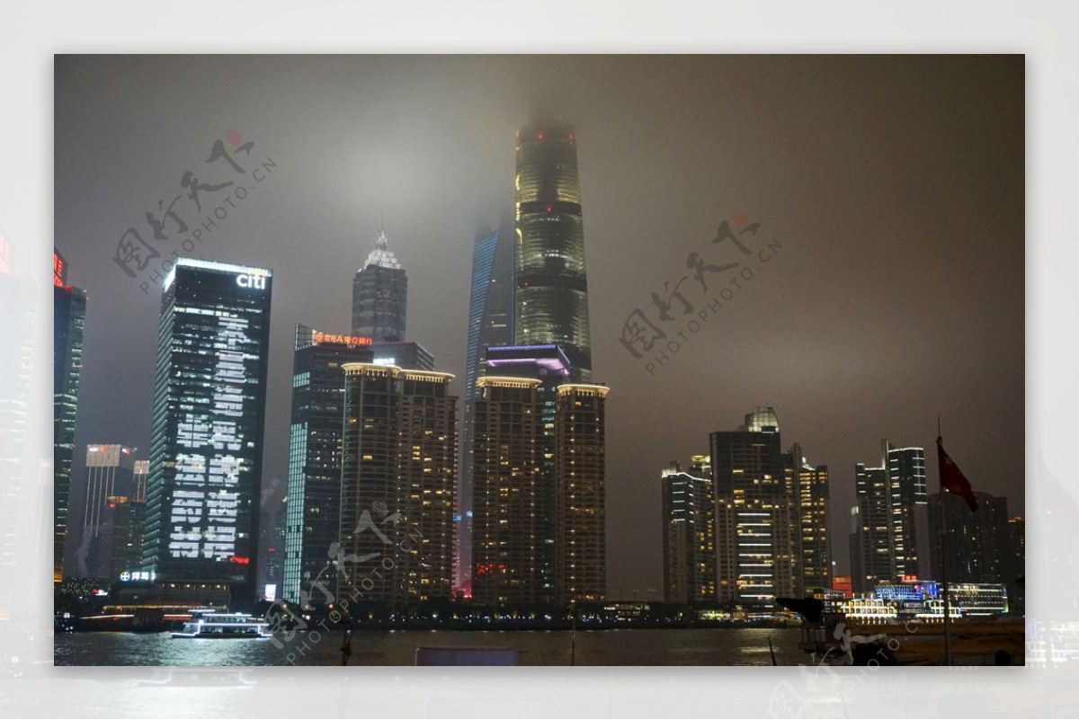 上海浦东建筑的夜景