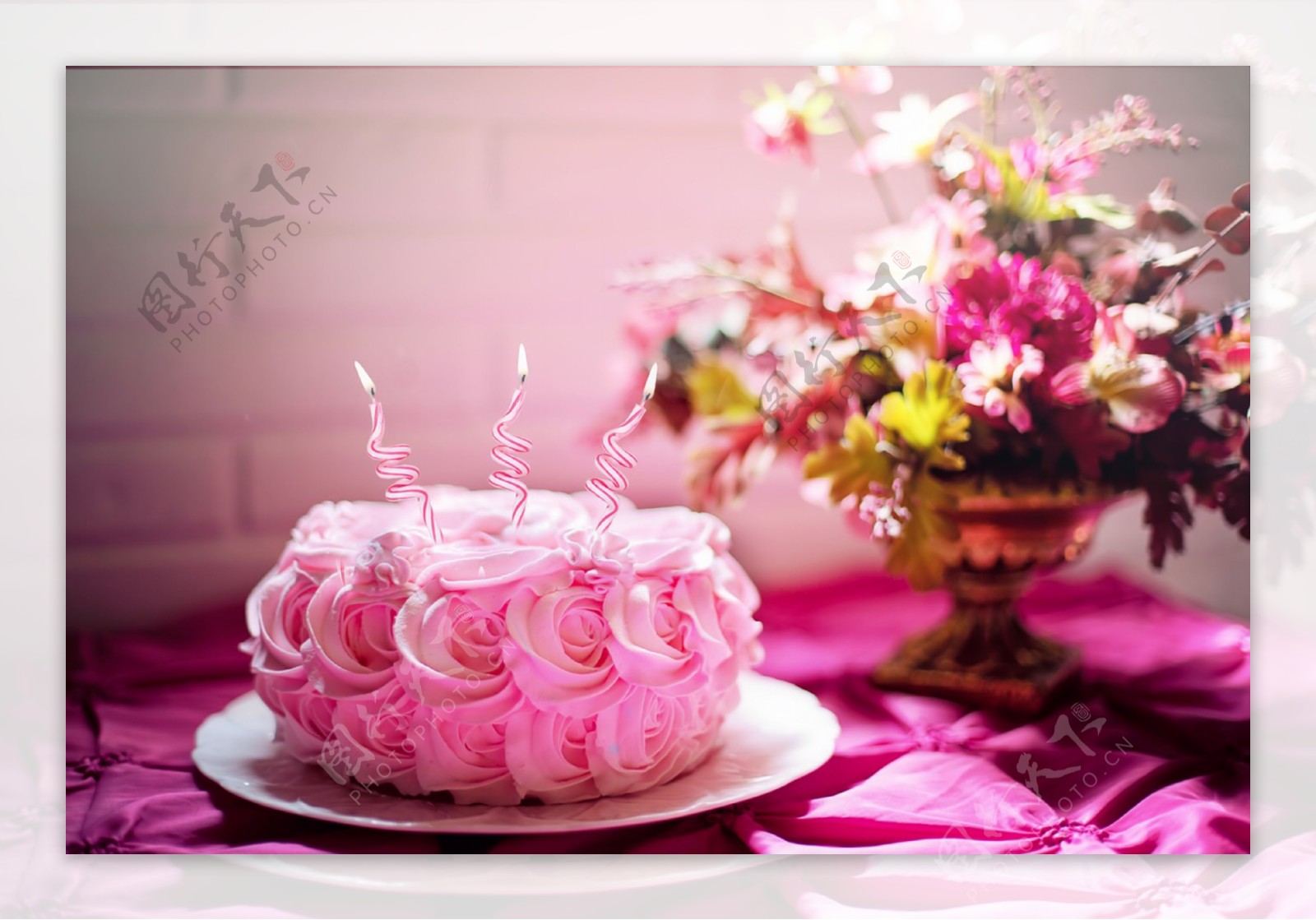 粉色花蛋糕