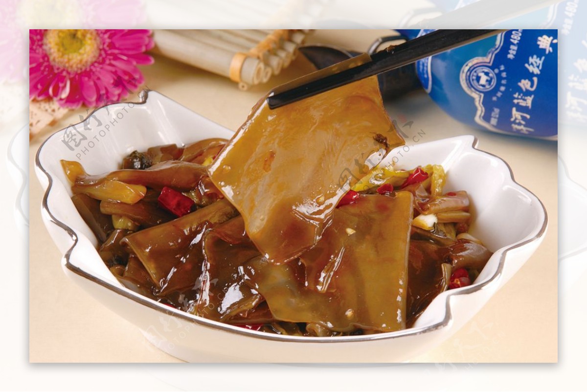 湘菜大厨教你做香菜炒牛肉，口感滑嫩，香辣入味，一上桌就被抢光 - 哔哩哔哩