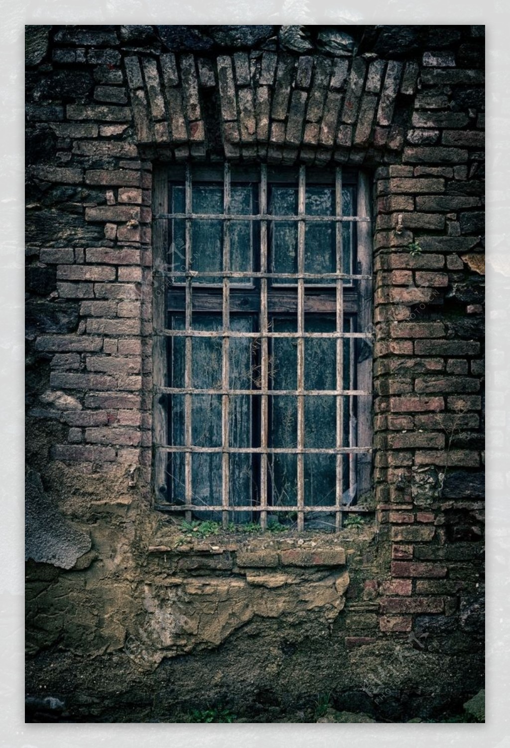 复古砖石窗