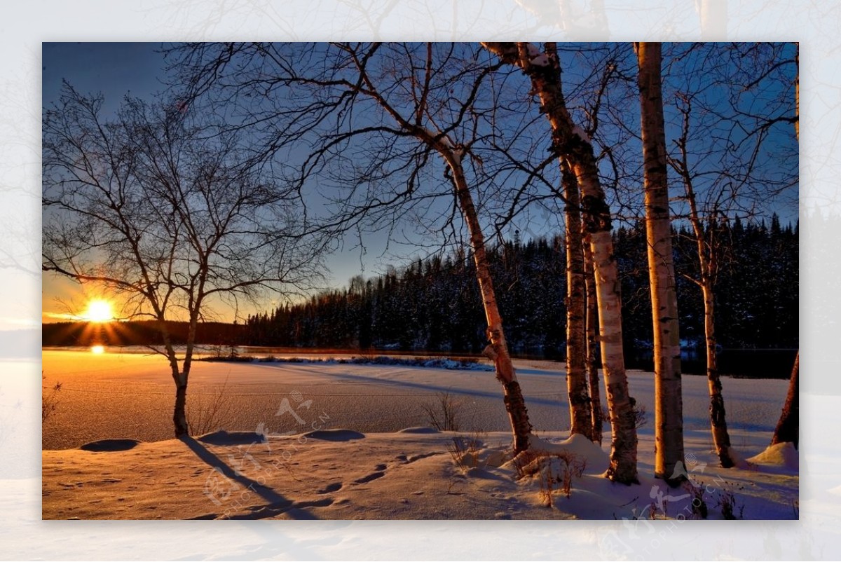 雪地夕阳