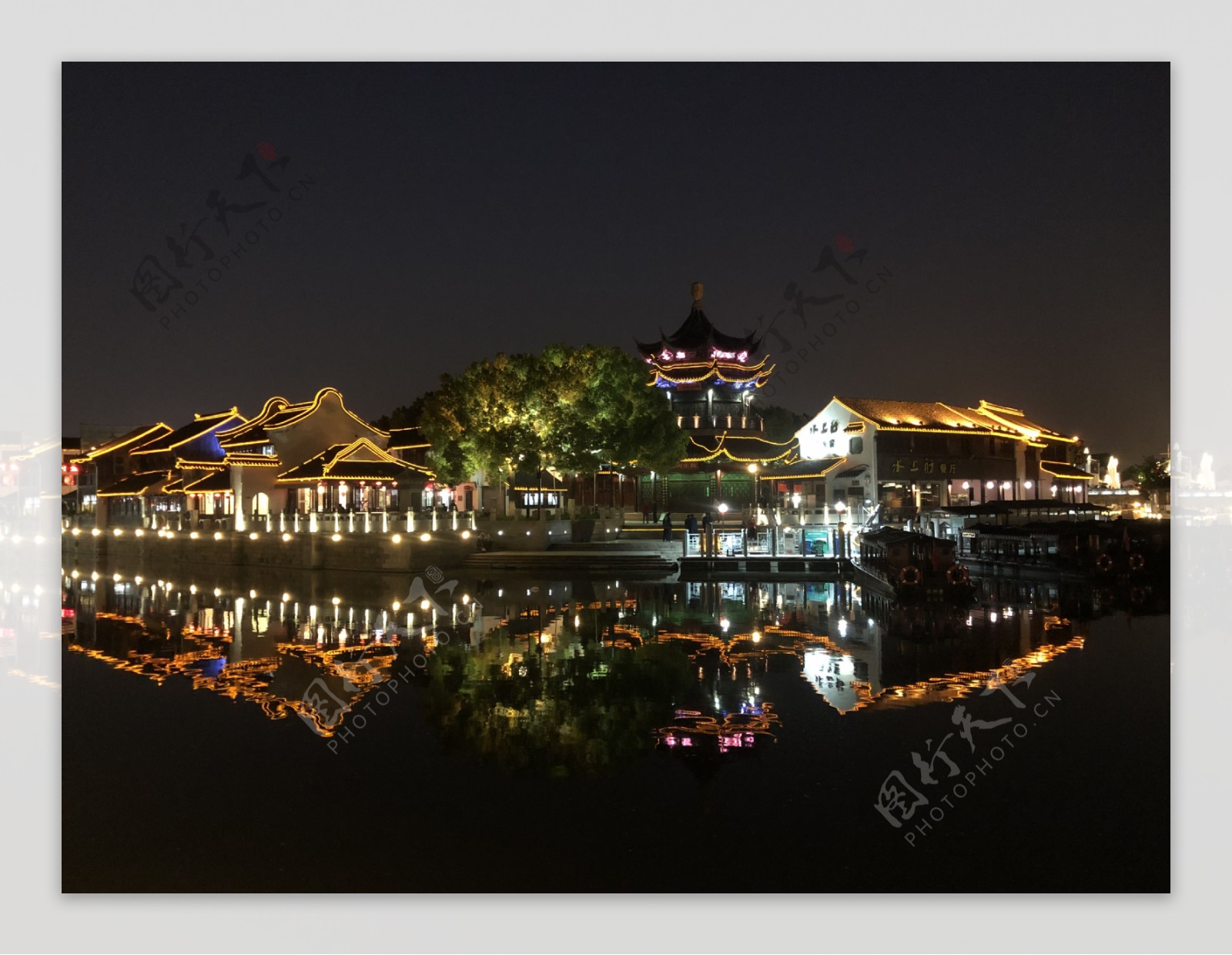 苏州山塘街夜景