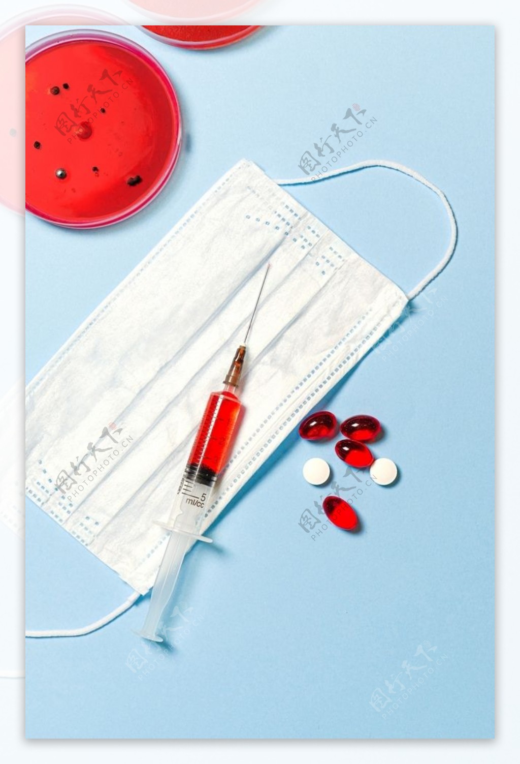 维生素药品红色药丸背景素材图片
