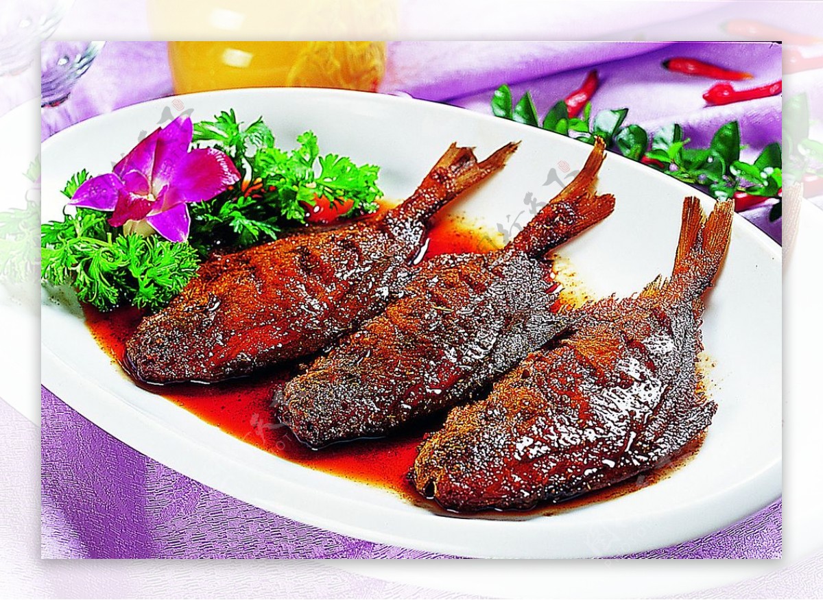 豫菜特色烤鲳鱼图片
