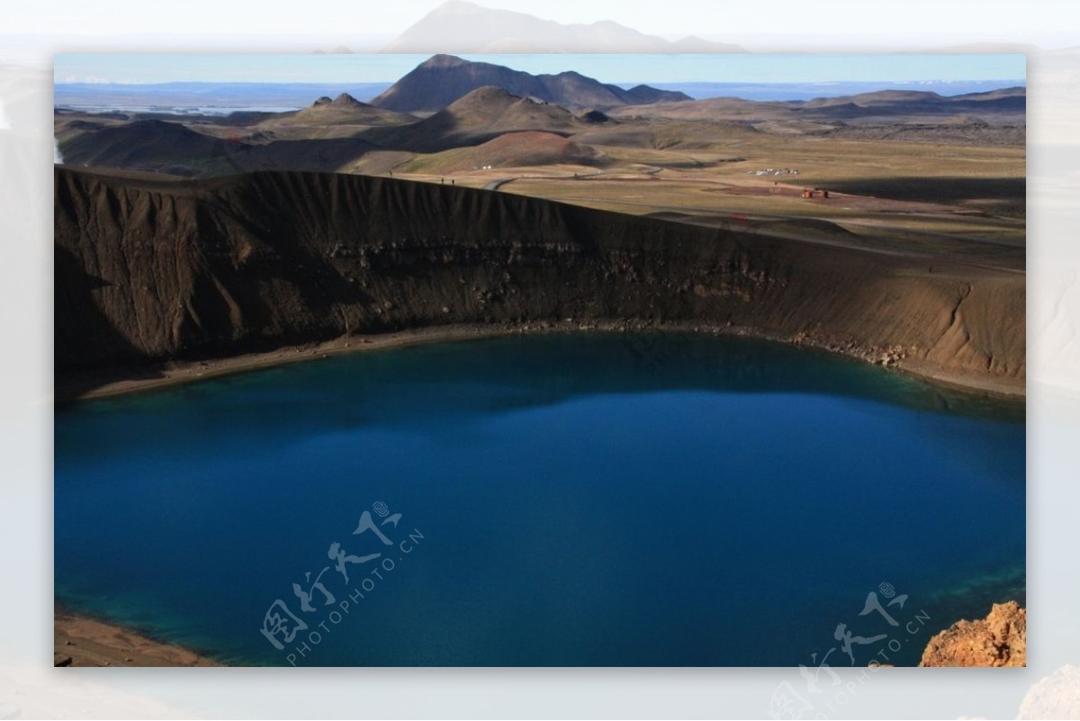 火山口湖图片