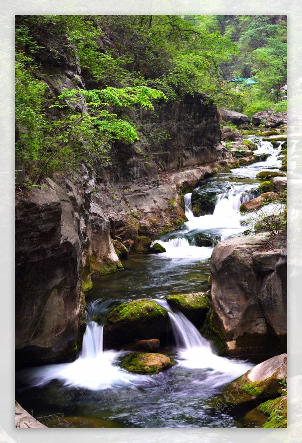 太行山八泉峡叠叠瀑布图片