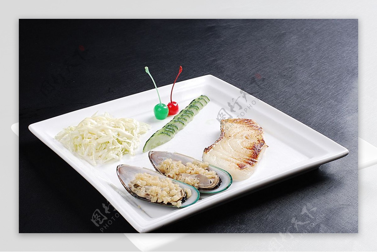 海鲜蒜香青口拼银鳕鱼图片